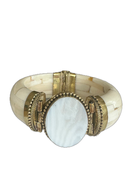 Signature Grayson Bangle Bracelet -  Pearl